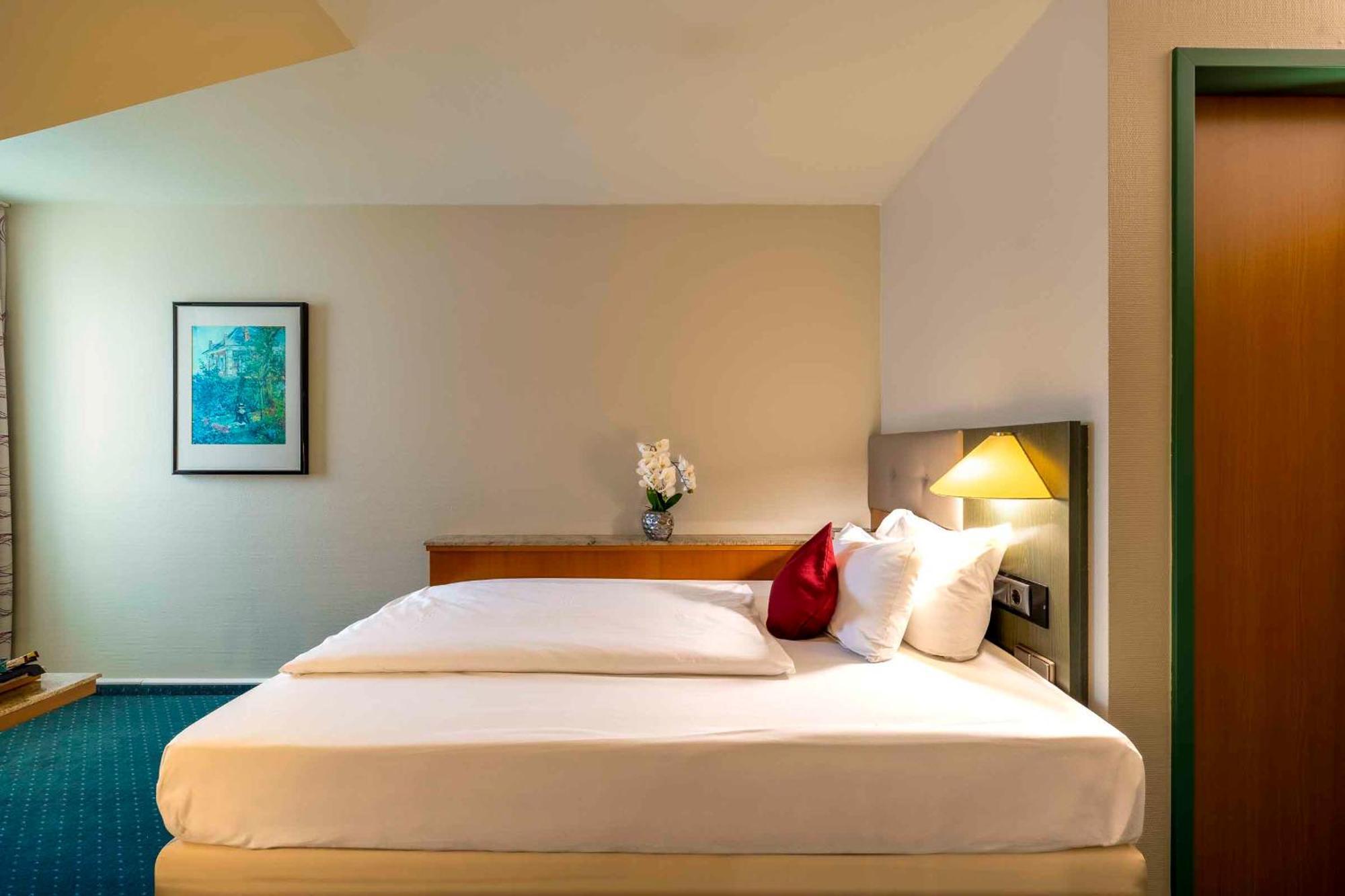 Plaza Inn Blankenburg Ditzingen, Sure Hotel Collection Exterior photo