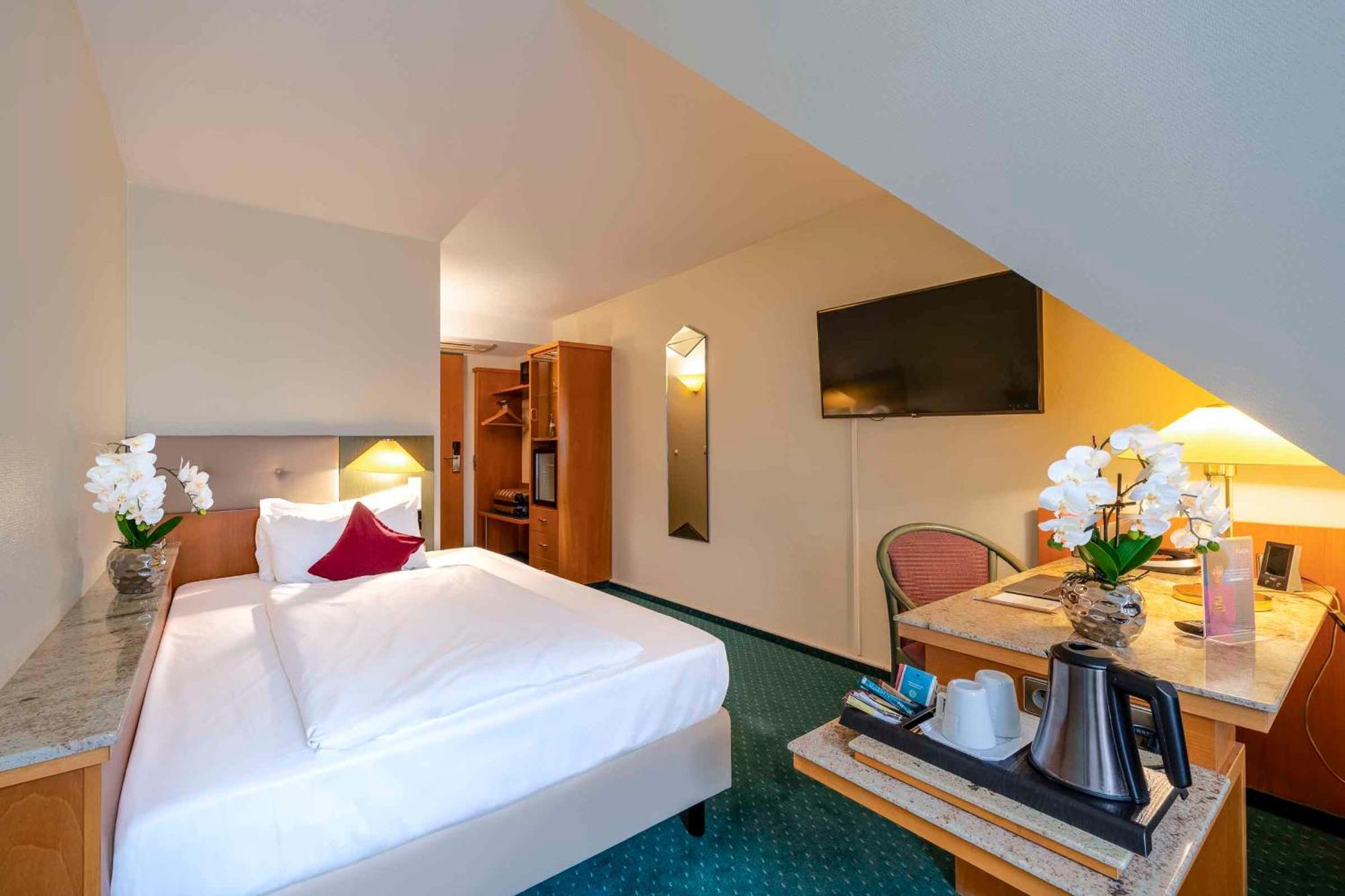 Plaza Inn Blankenburg Ditzingen, Sure Hotel Collection Exterior photo