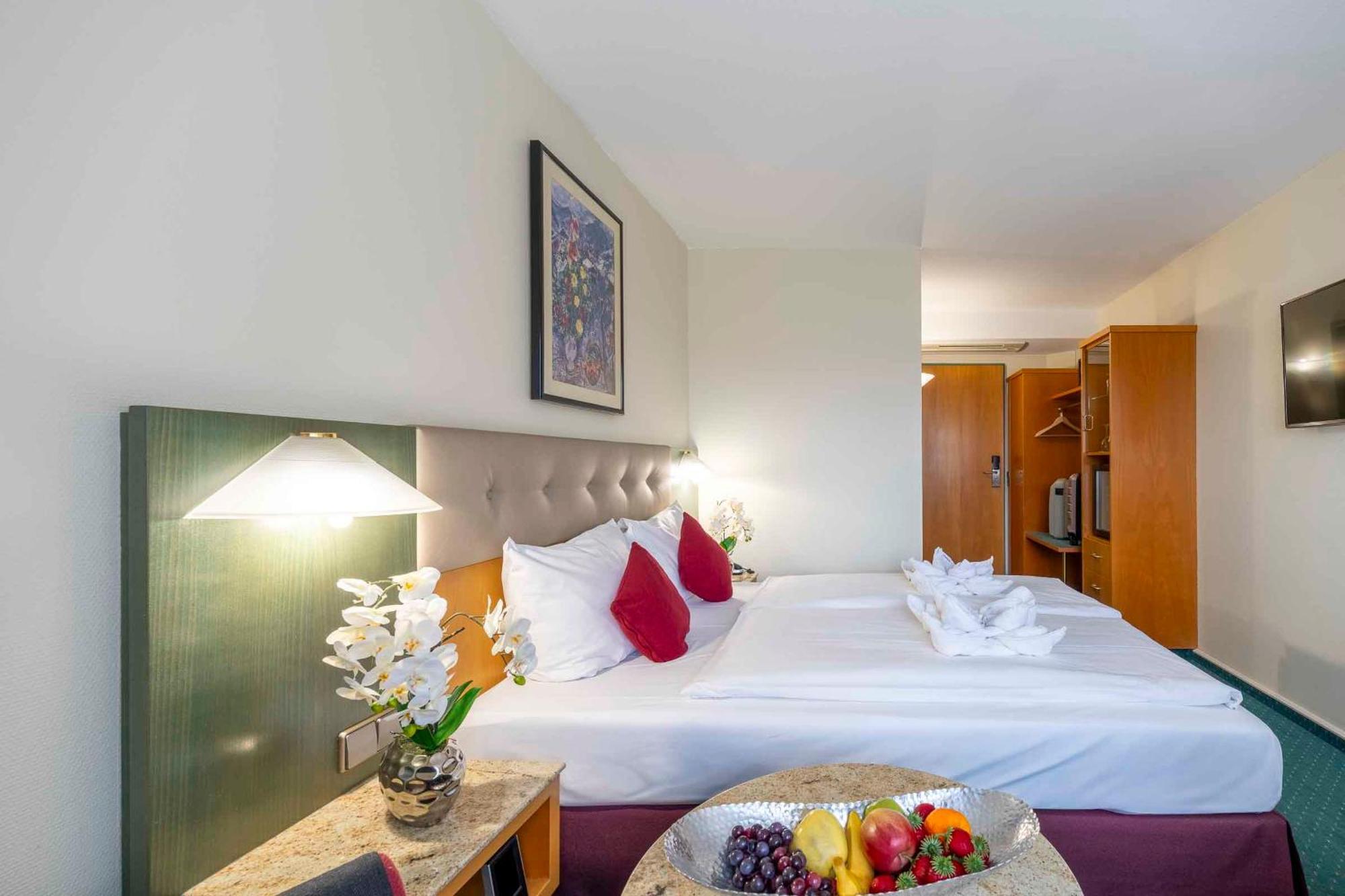 Plaza Inn Blankenburg Ditzingen, Sure Hotel Collection Exterior photo